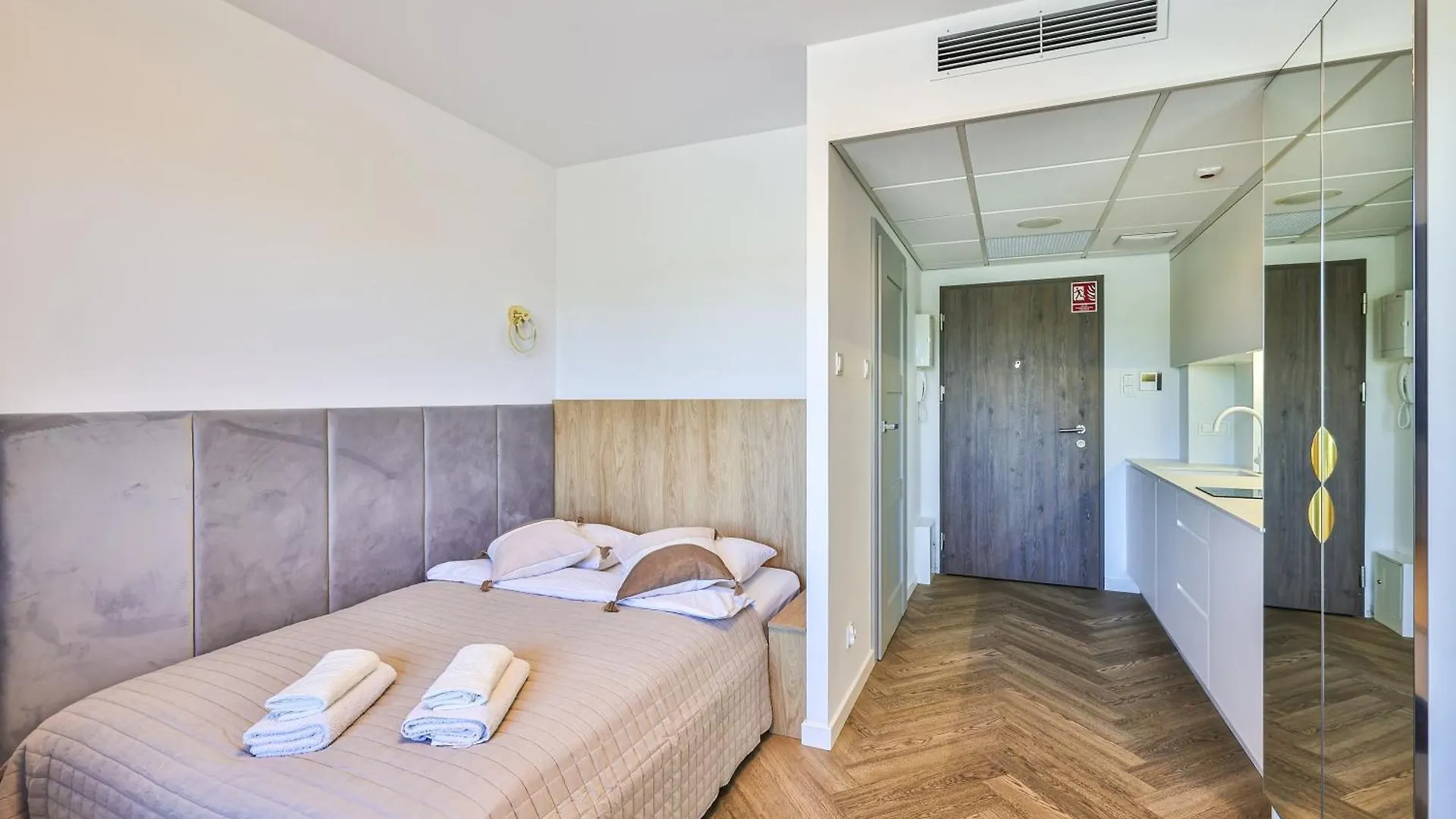 Pileckiego 59 Free Parking By Perfect Apart Warszawa 0*,