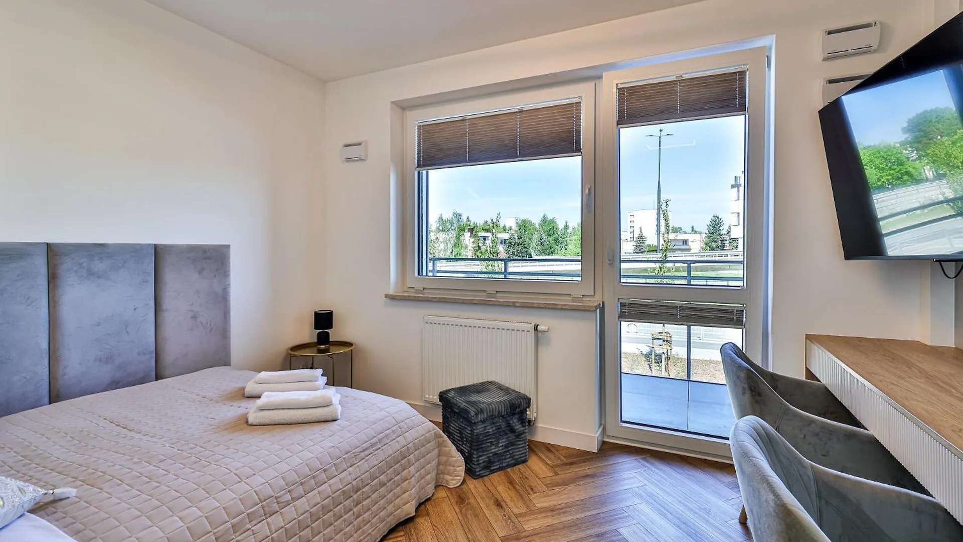 Pileckiego 59 Free Parking By Perfect Apart Warszawa 0*,  Polska